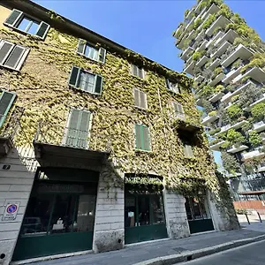  Apartment The Mundial - Bosco Verticale View