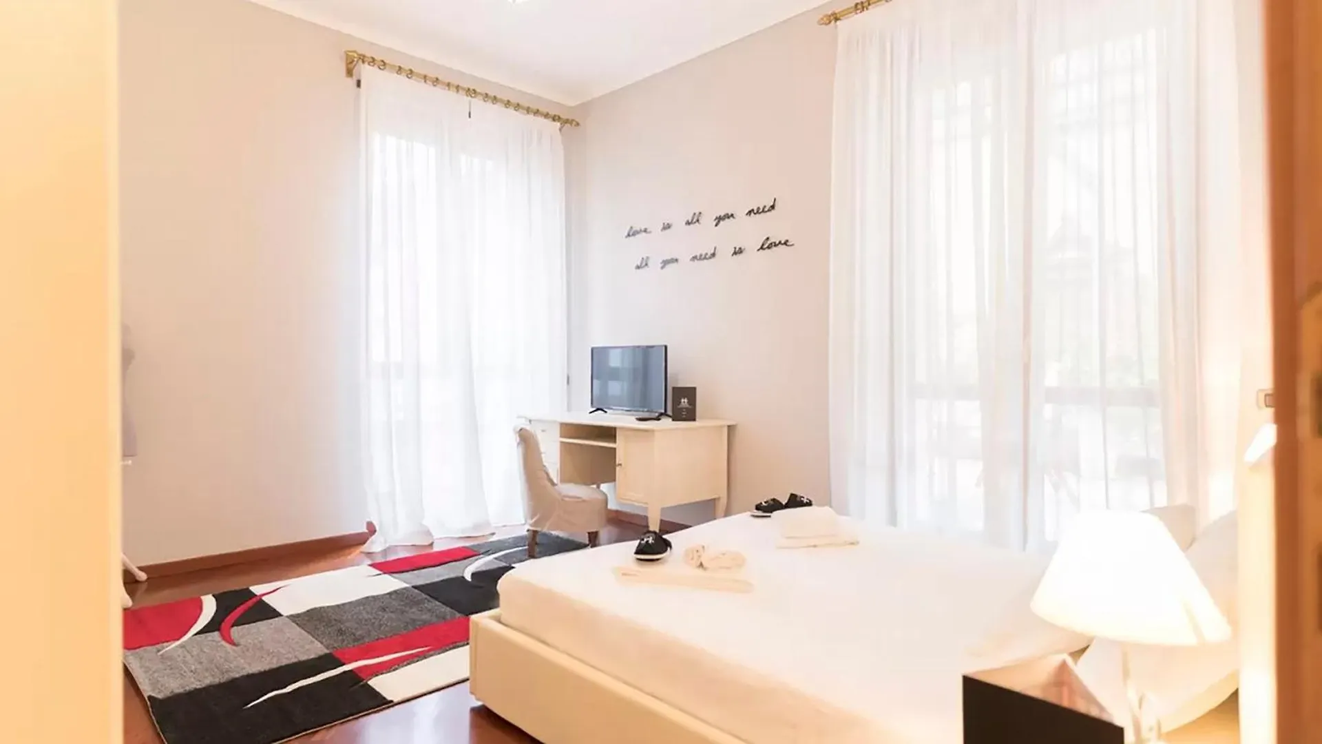 Classbnb - Two Apartments 400 Meters From The Duomo Μιλάνο 0*,  Ιταλία