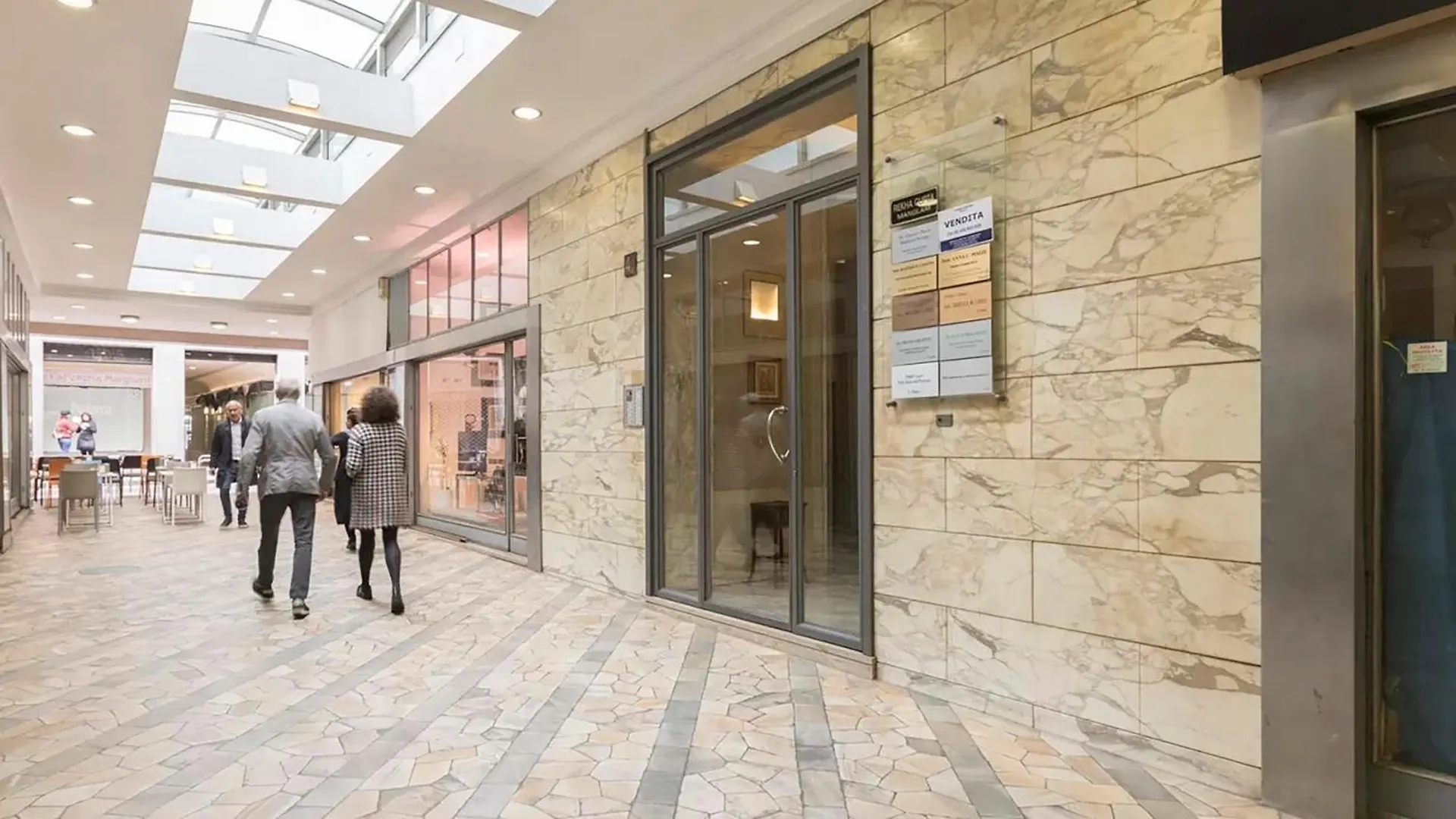 Classbnb - Two Apartments 400 Meters From The Duomo Milan 0*,